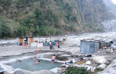 Ghorepani Hot Spring Short Treks